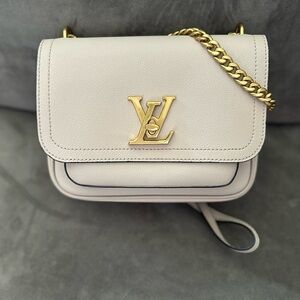 LockMe Chain Bag in Greige